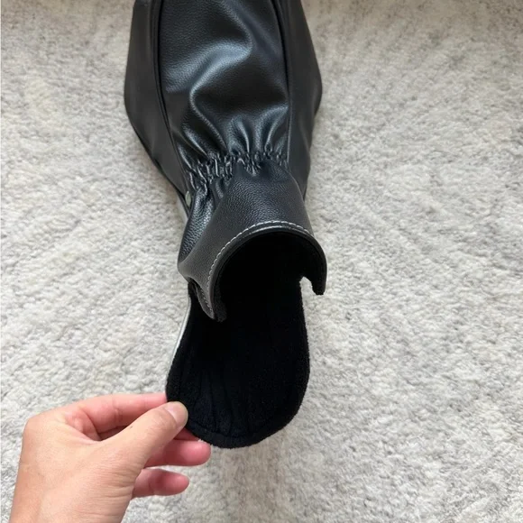 TaylorMade QI 35 Driver Headcover - Picture 5 of 6